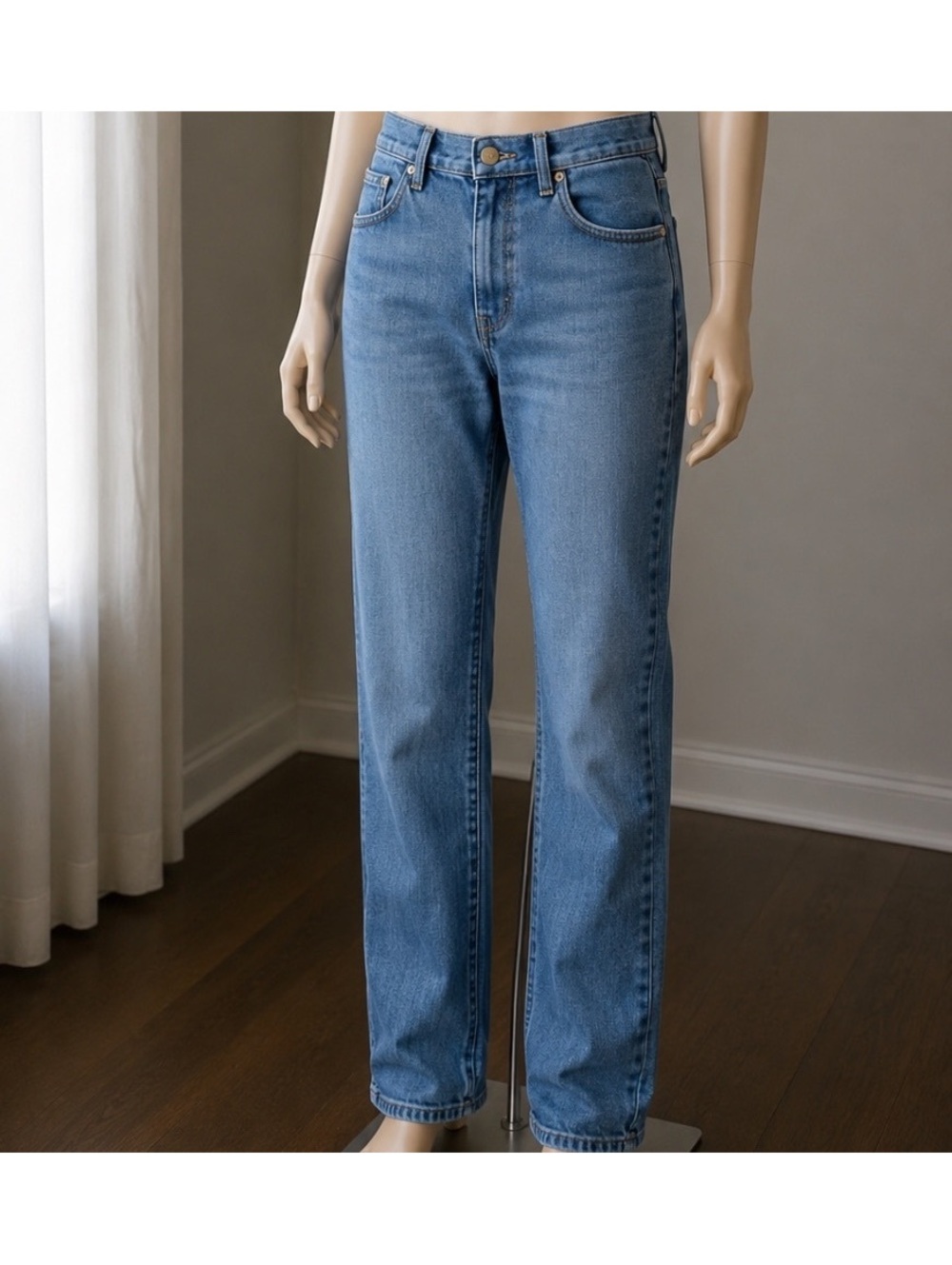 Levi’s Classic Straight Women’s Jeans Size 14 Medium Wash Stretch Denim